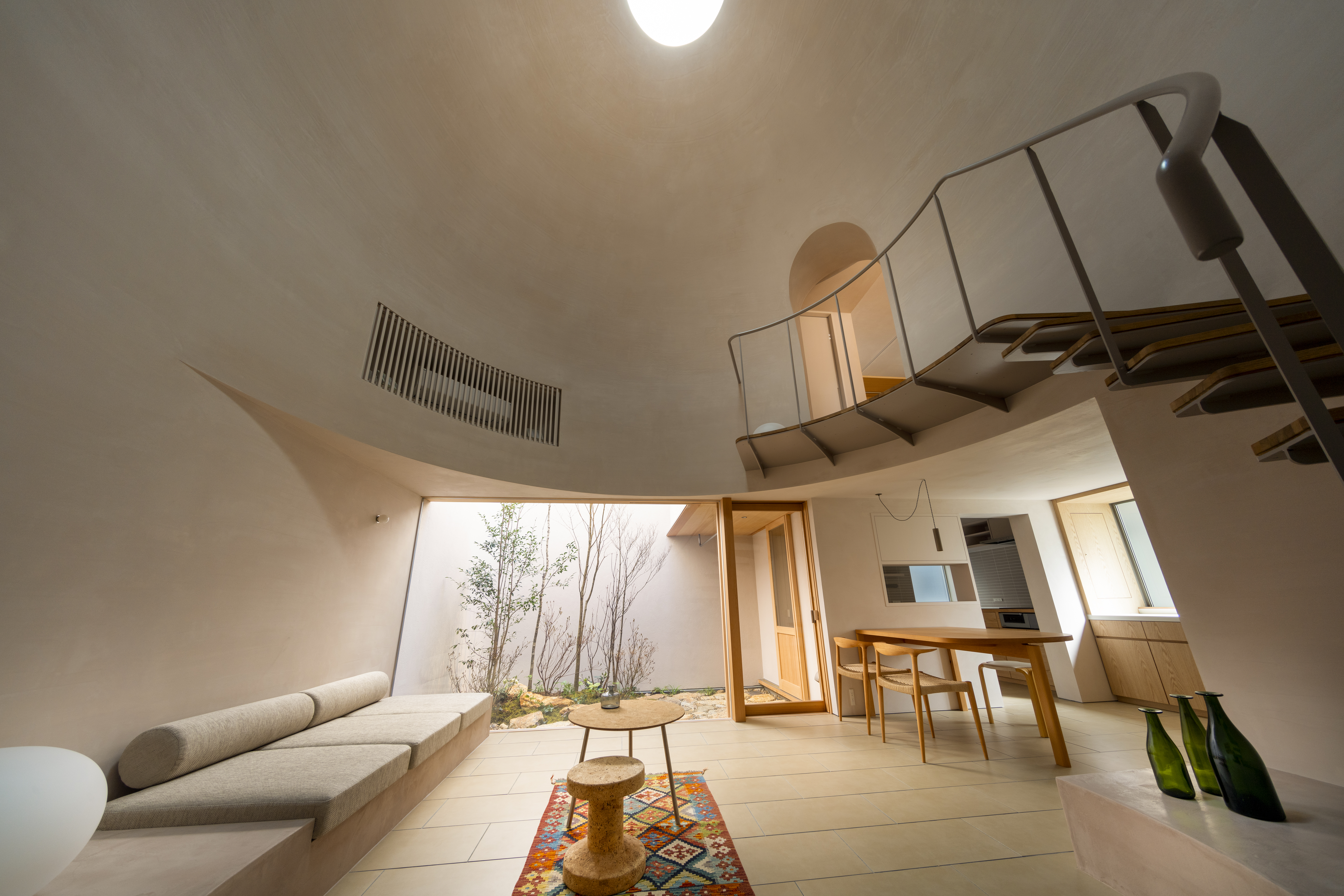 【施工事例】春の光と風を通す、開放感のあるリビング設計 画像